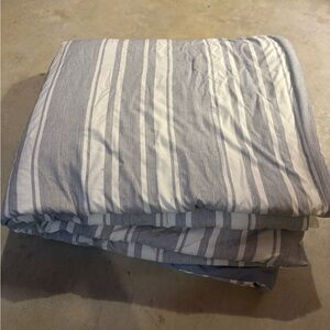 Striped Gray and White Bedding Set